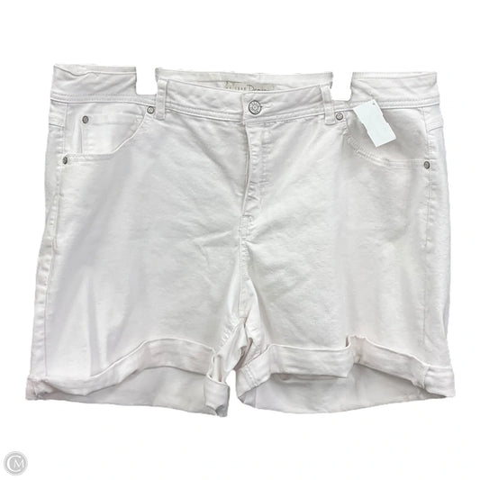 Shorts By Clothes Mentor In White, Size: 20