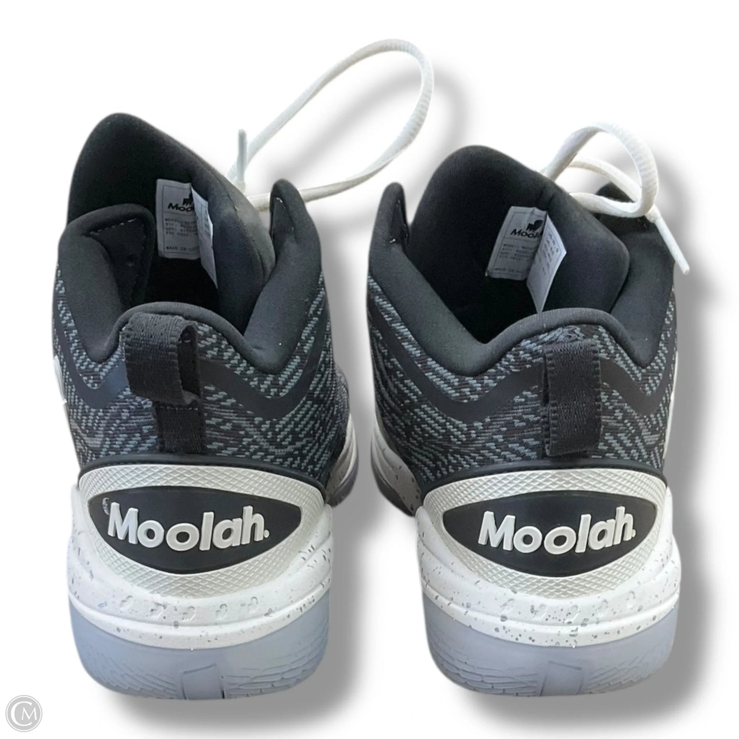 Shoes Sneakers By Clothes Mentor In Black & Grey, Size: 9