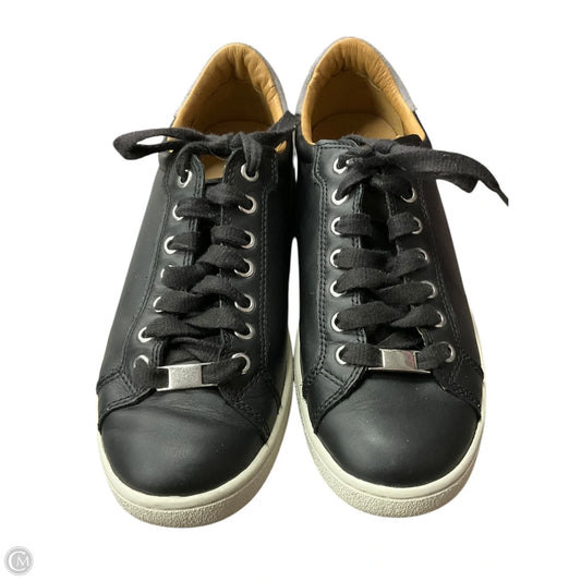 Shoes Designer By Ugg In Black & Grey, Size: 10