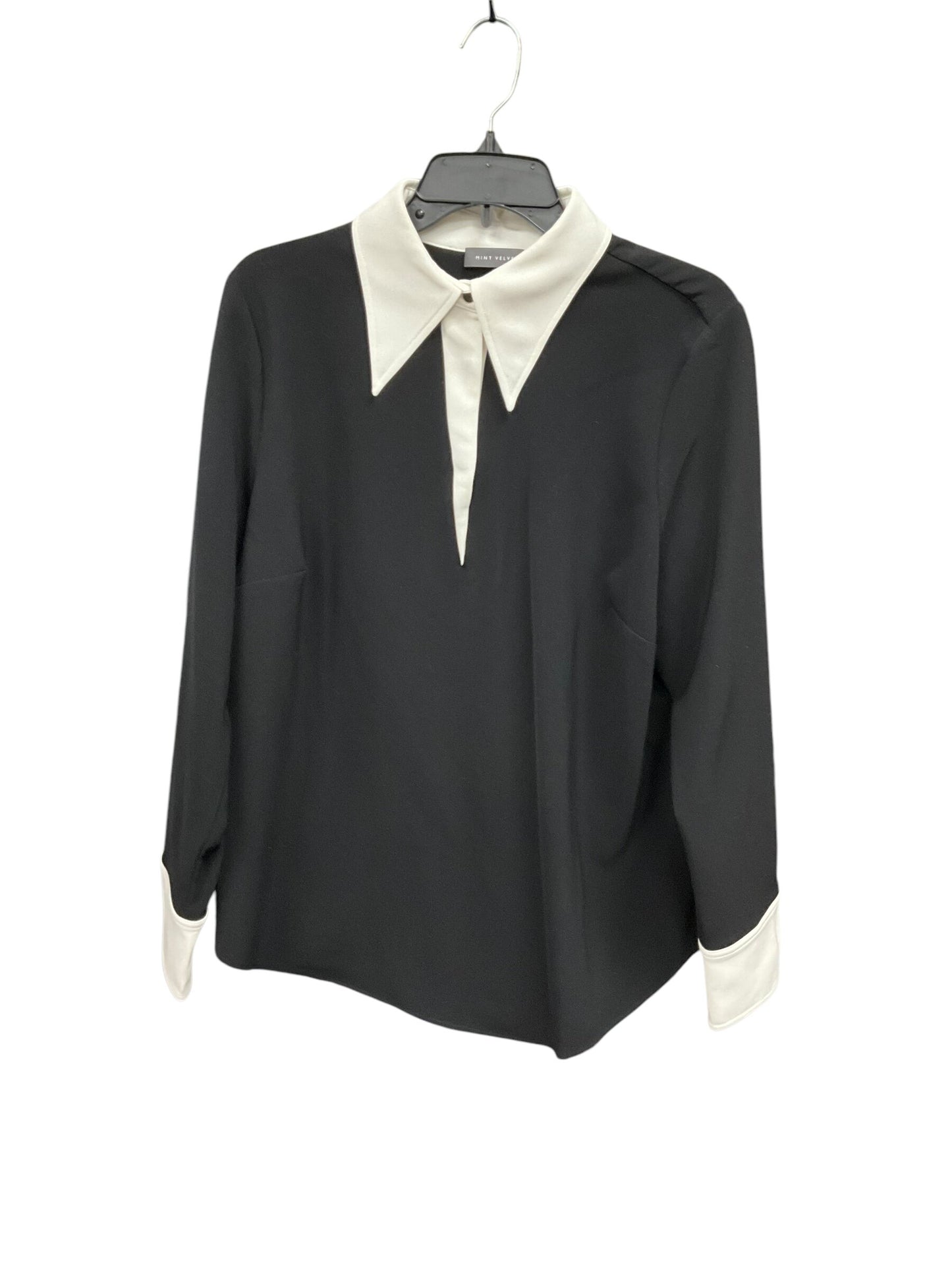 Top Long Sleeve By Cma Size: L