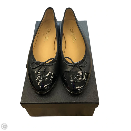 Shoes Luxury Designer By Chanel In Tan, Size: 7