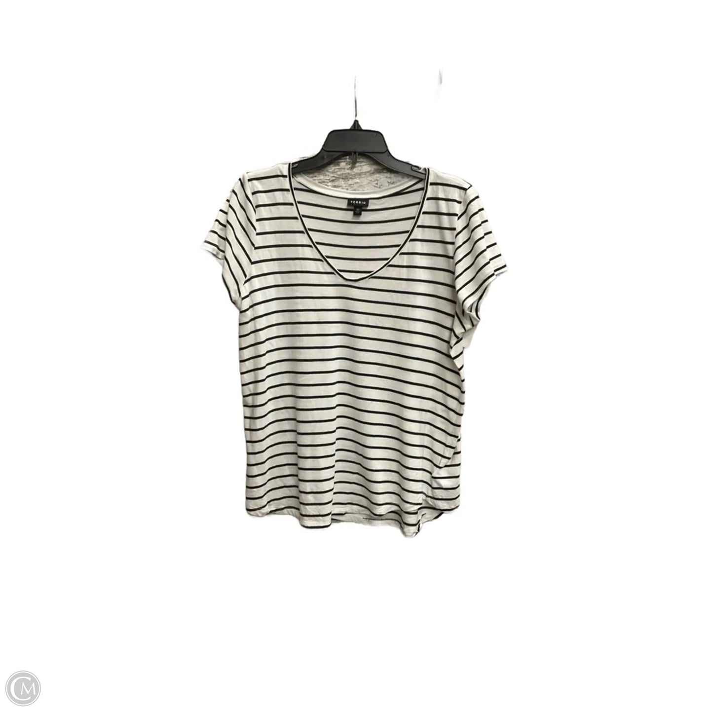 Top Short Sleeve Basic By Torrid In White, Size: M