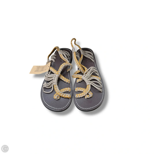 Sandals Flats By Clothes Mentor In Brown, Size: 8