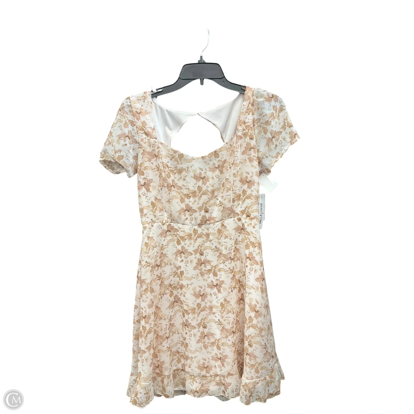 Dress Casual Short By Clothes Mentor In White, Size: M