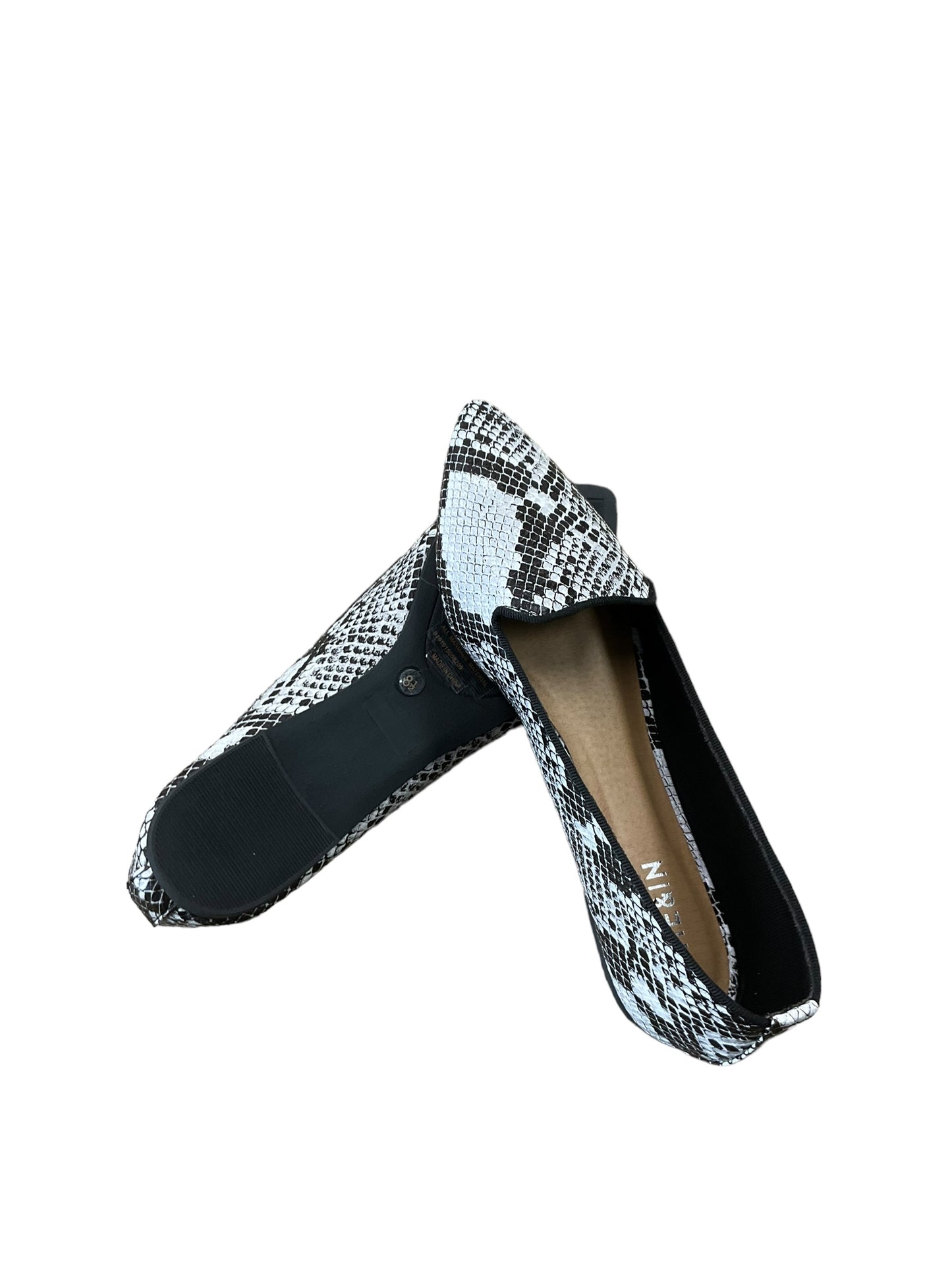 Shoes Flats By Cmc In Snakeskin Print, Size: 8.5