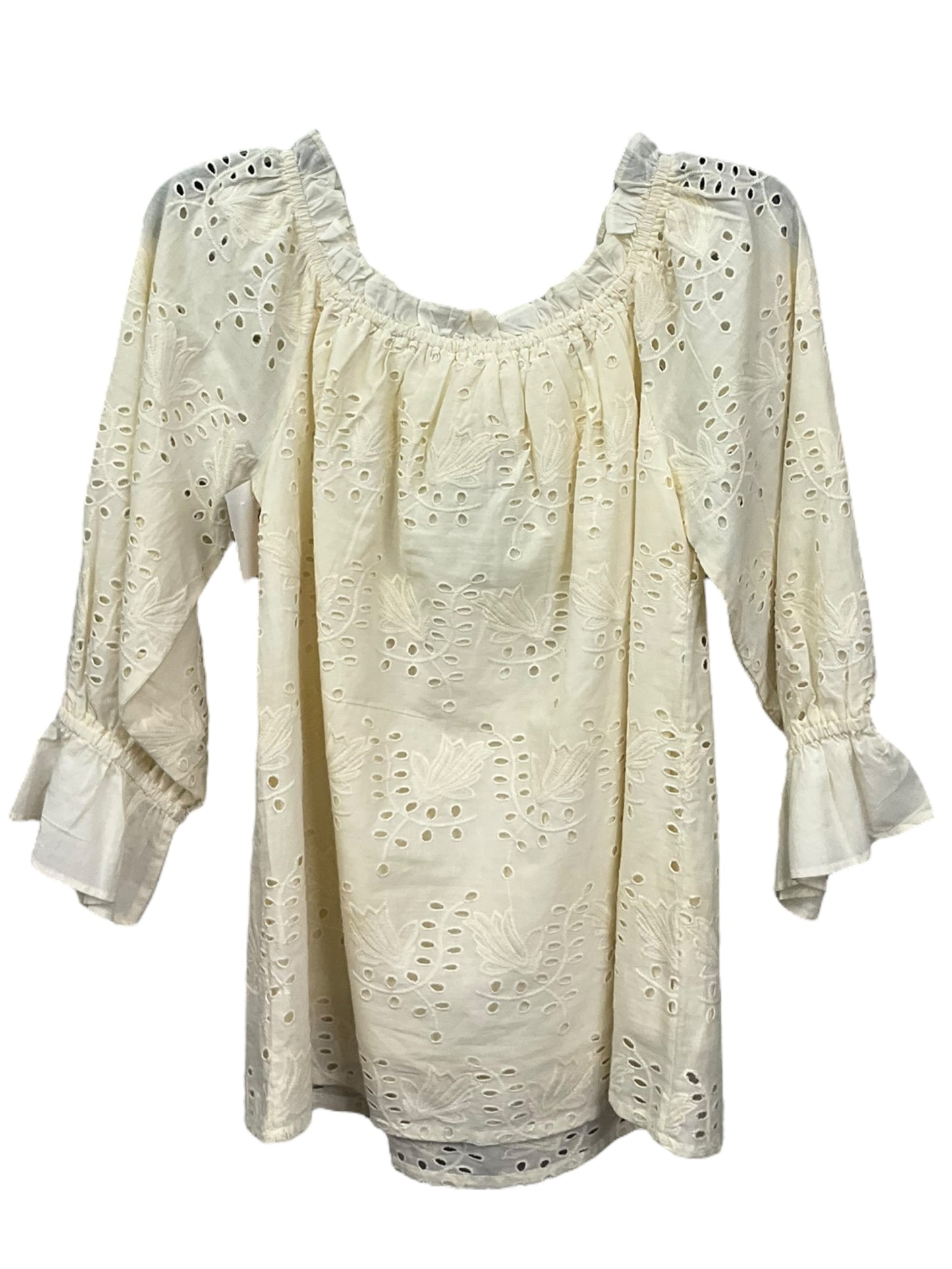 Cream Top 3/4 Sleeve Chelsea And Theodore, Size M