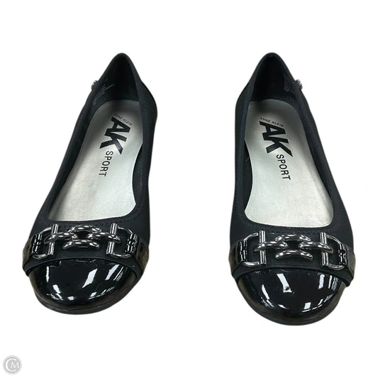 Shoes Flats By Anne Klein In Black, Size: 7