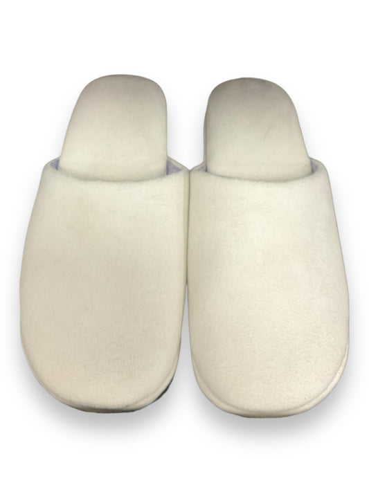 Slippers By Clothes Mentor In Ivory, Size: 8.5