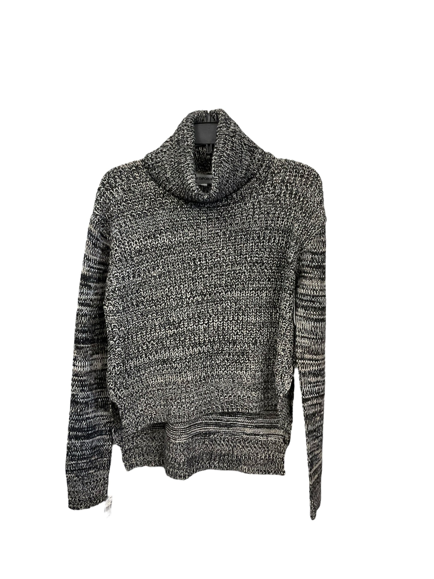 Sweater By Clothes Mentor In Grey, Size: S