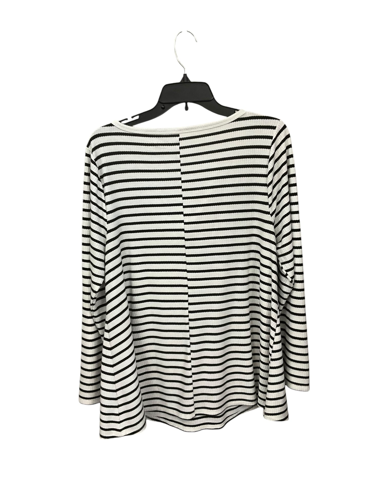 Top Long Sleeve By Lane Bryant In Black & White, Size: Xl