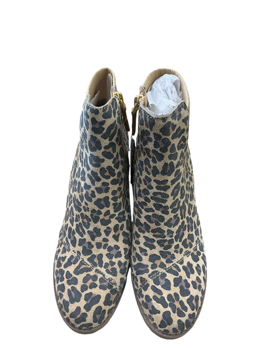 Boots Ankle Flats By Toms In Animal Print, Size: 7