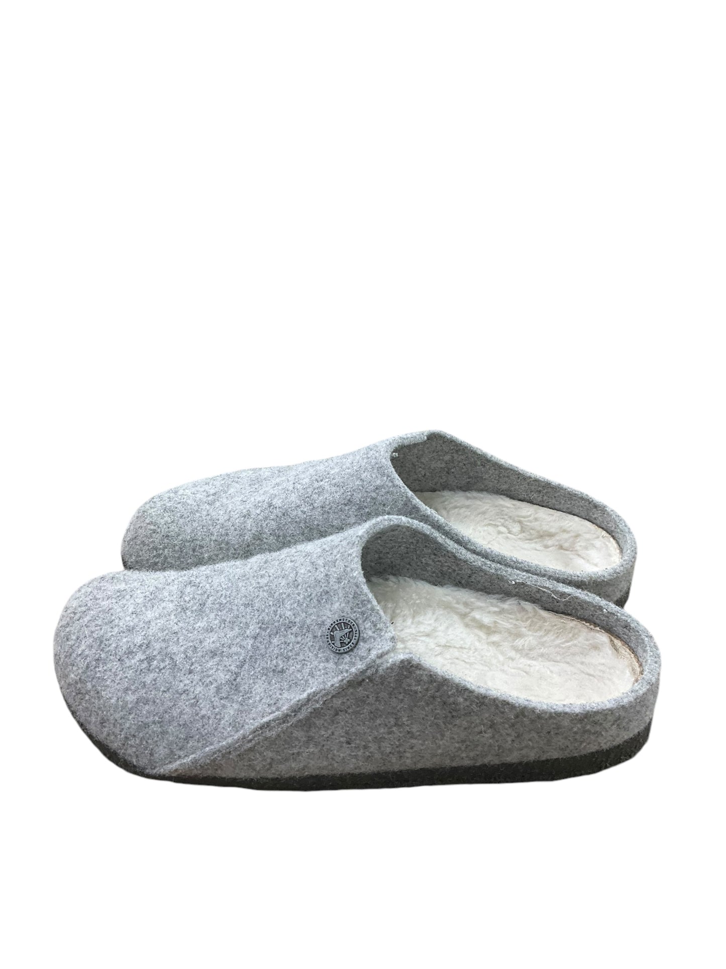 Shoes Flats By Birkenstock In Grey, Size: 7.5