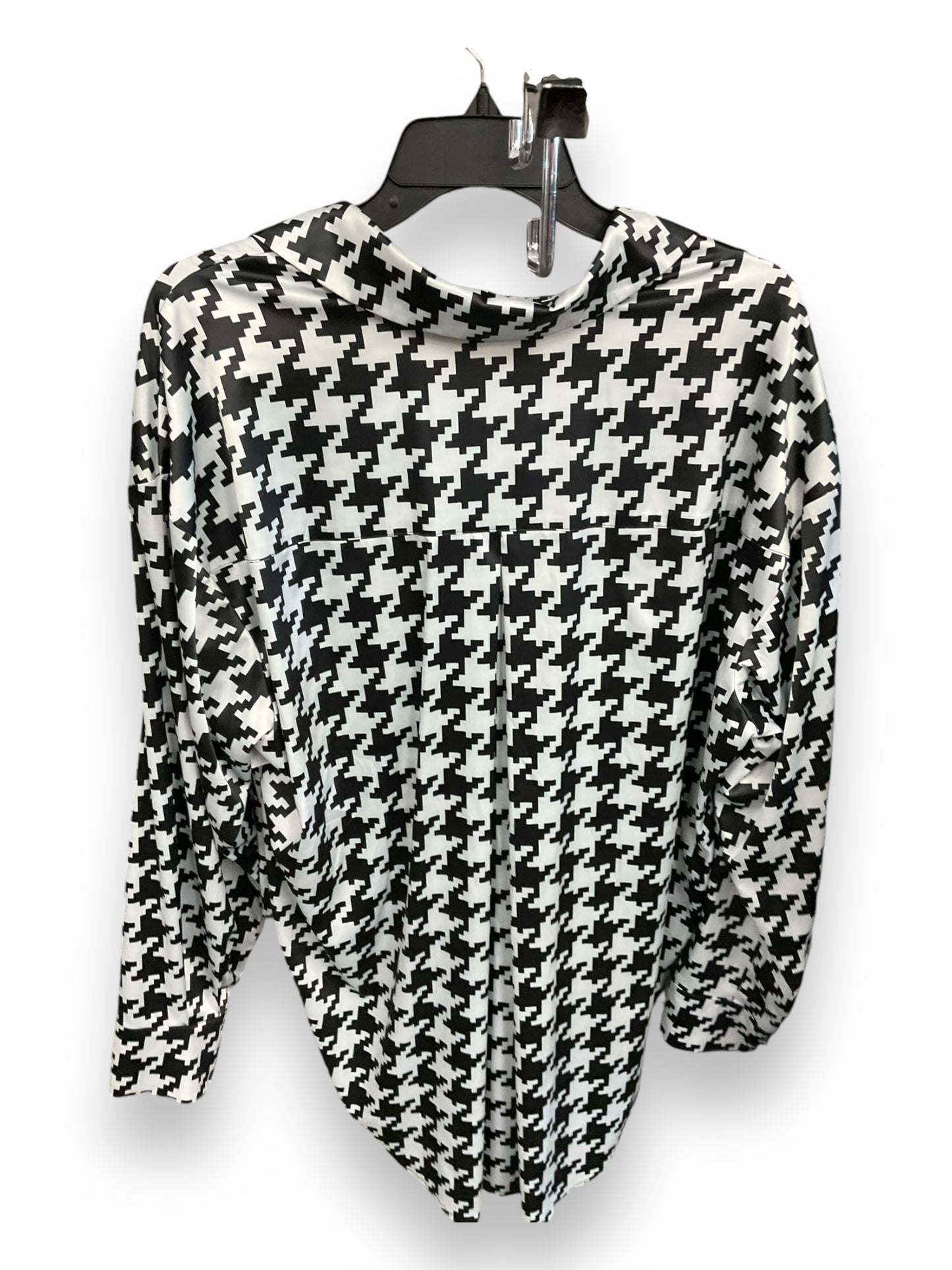 Blouse Long Sleeve By Lane Bryant In Black & White, Size: 1x