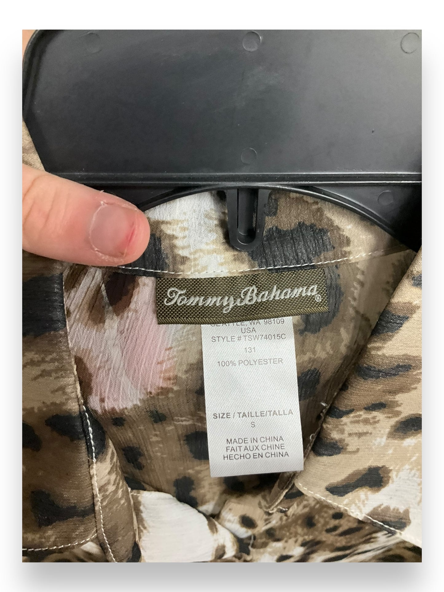 Blouse 3/4 Sleeve By Tommy Bahama In Animal Print, Size: S