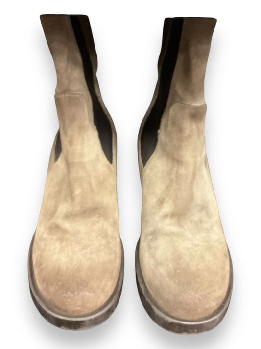 Boots Ankle Flats By Clothes Mentor In Taupe, Size: 6.5