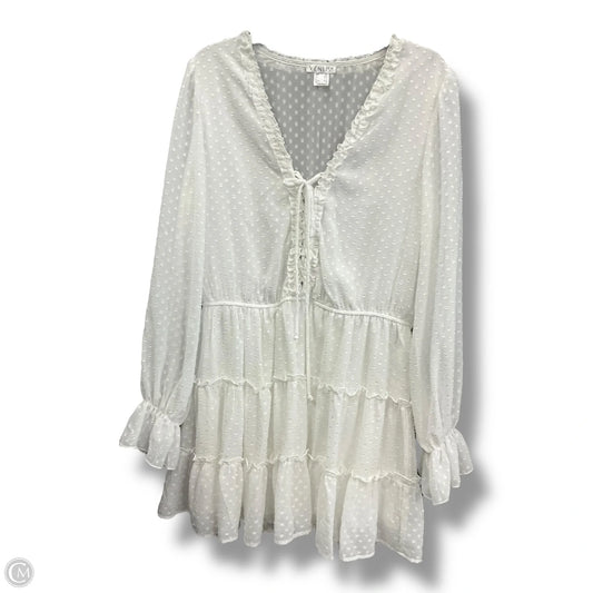 Dress Casual Short By Venus In White, Size: Xl
