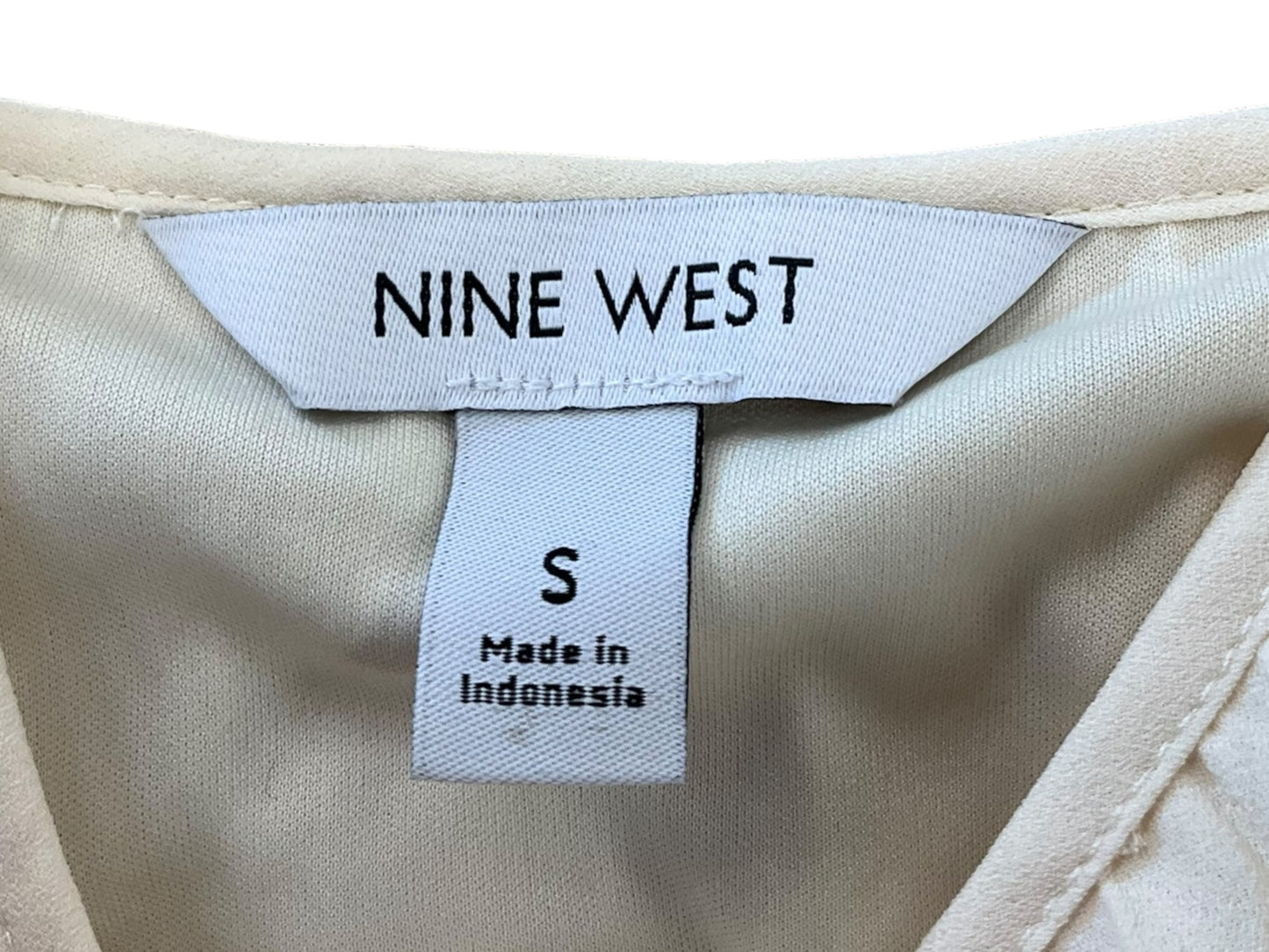 Top Sleeveless By Nine West Apparel In Cream, Size: S