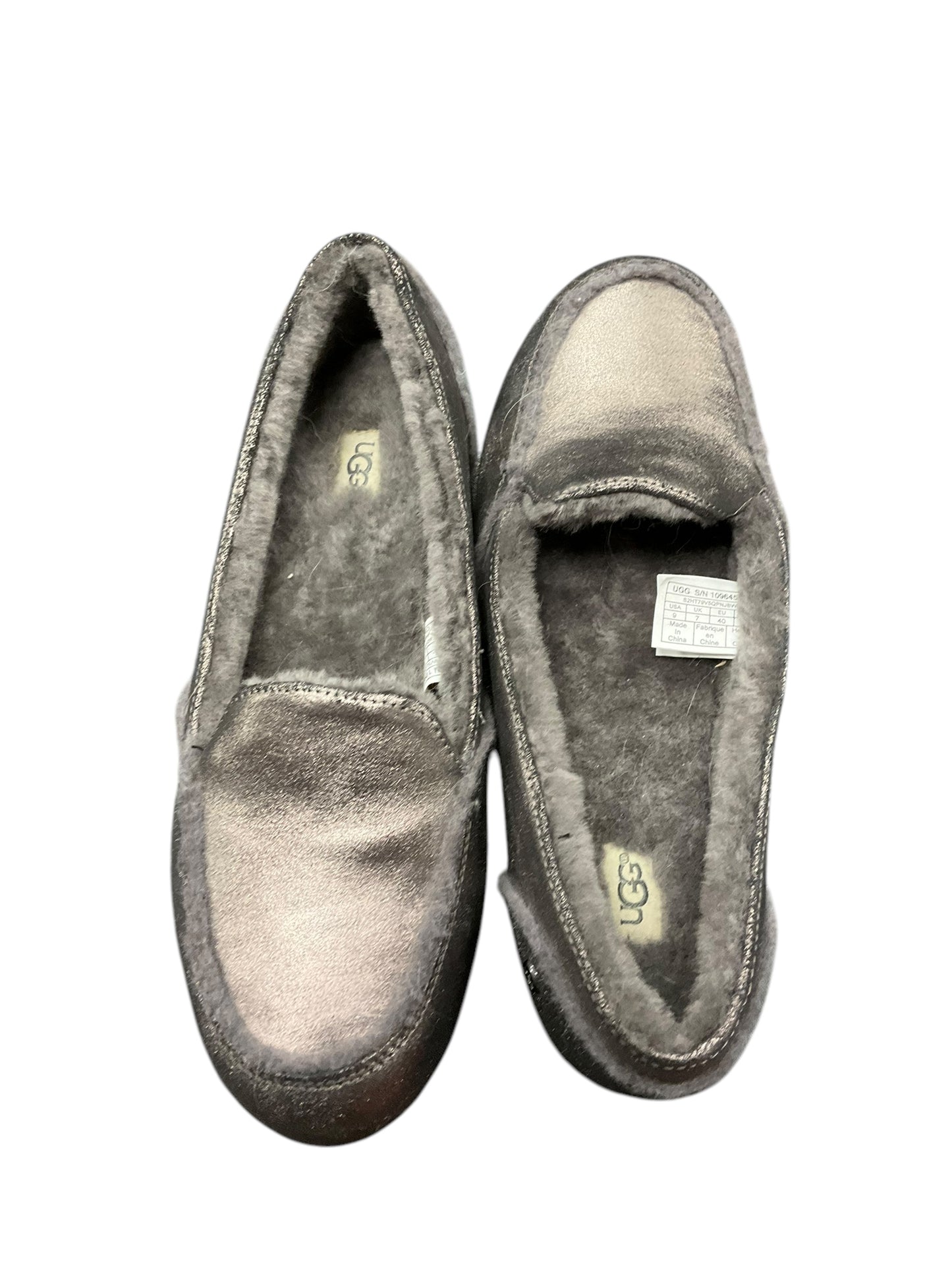 Shoes Designer By Ugg In Silver, Size: 9