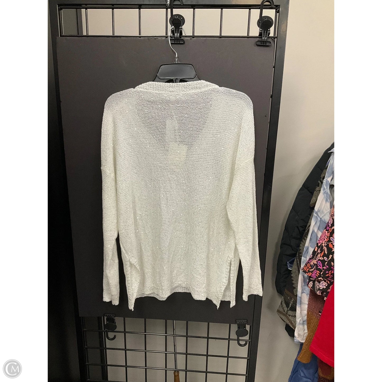 Top Long Sleeve By Sioni In White, Size: L