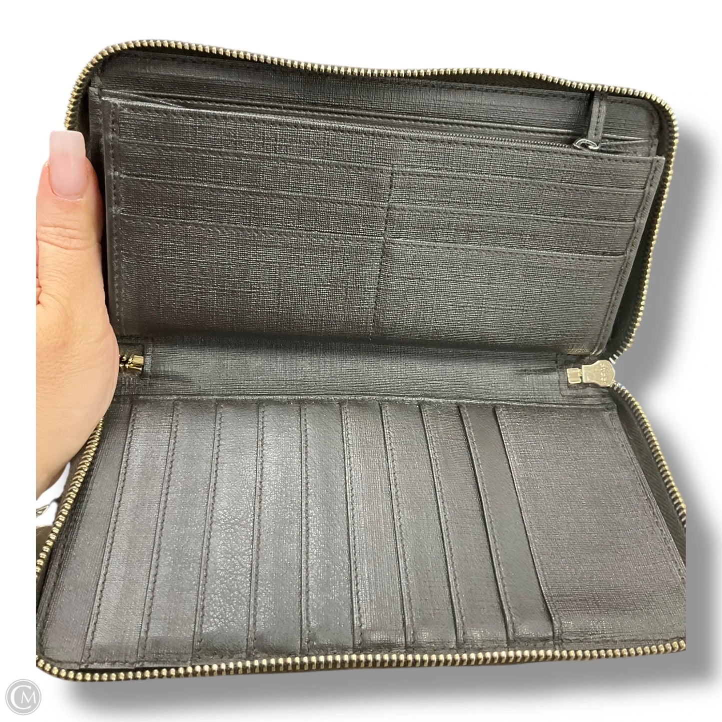 Wallet Luxury Designer By Gucci, Size: Medium