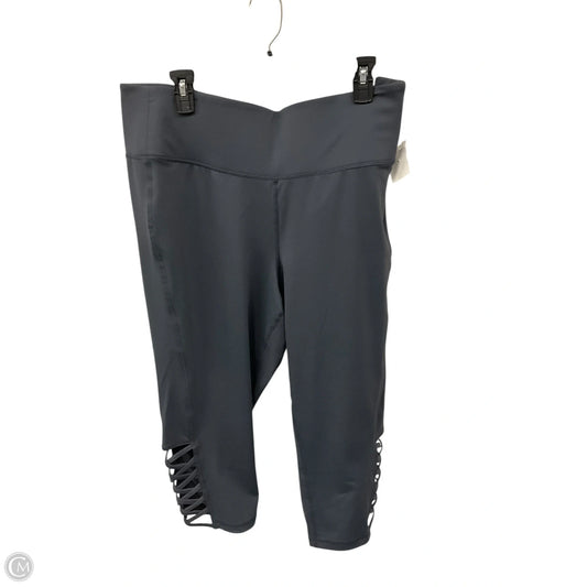 Athletic Capris By Livi Active In Grey, Size: 3x