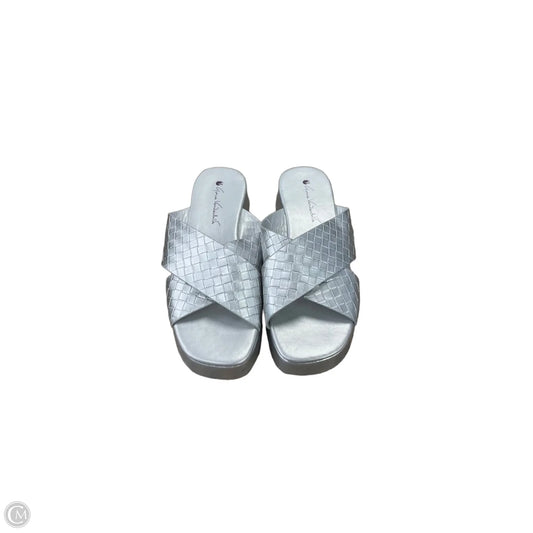 Sandals Flats By Gloria Vanderbilt In Silver, Size: 8.5