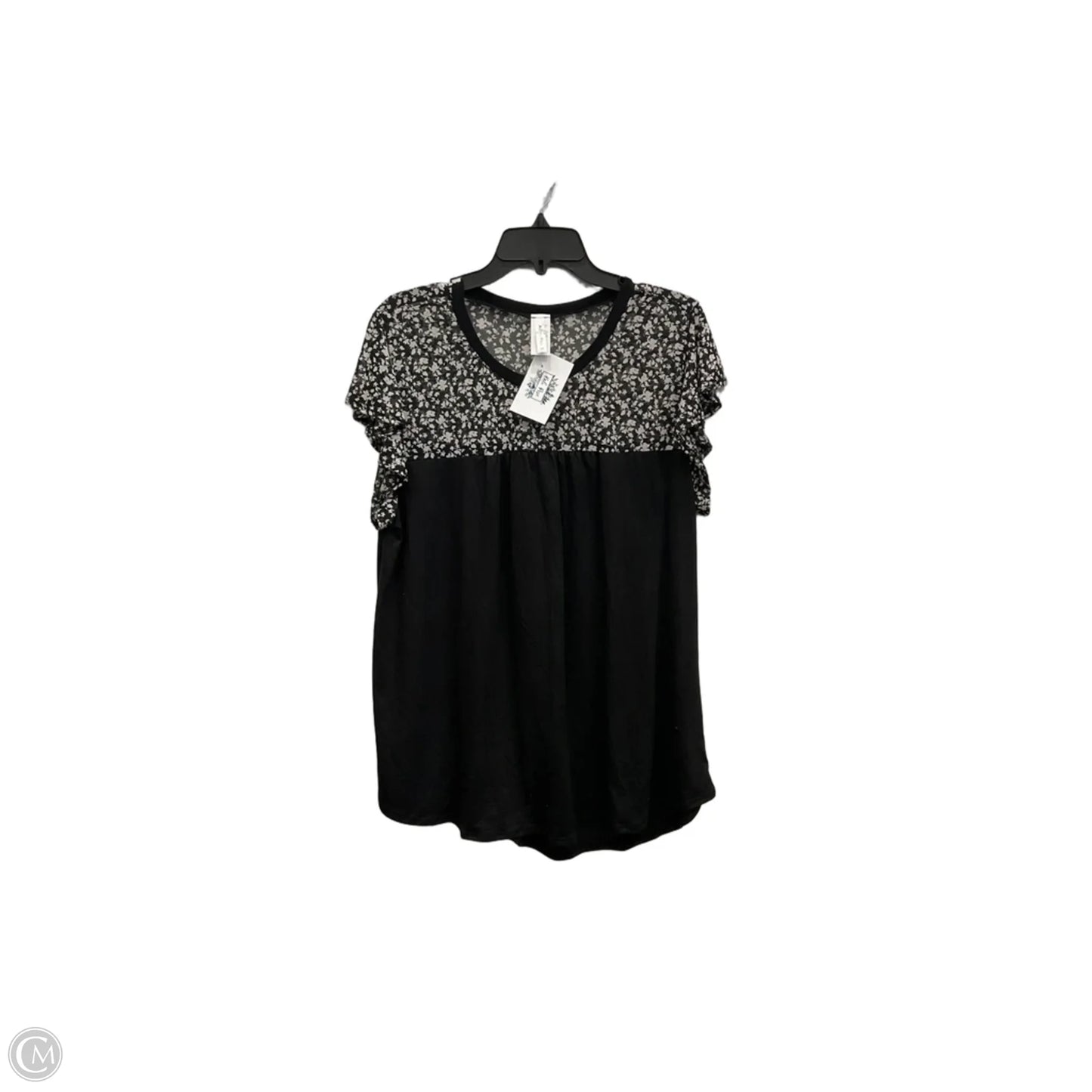 Top Short Sleeve By Acting Pro In Black, Size: 1x