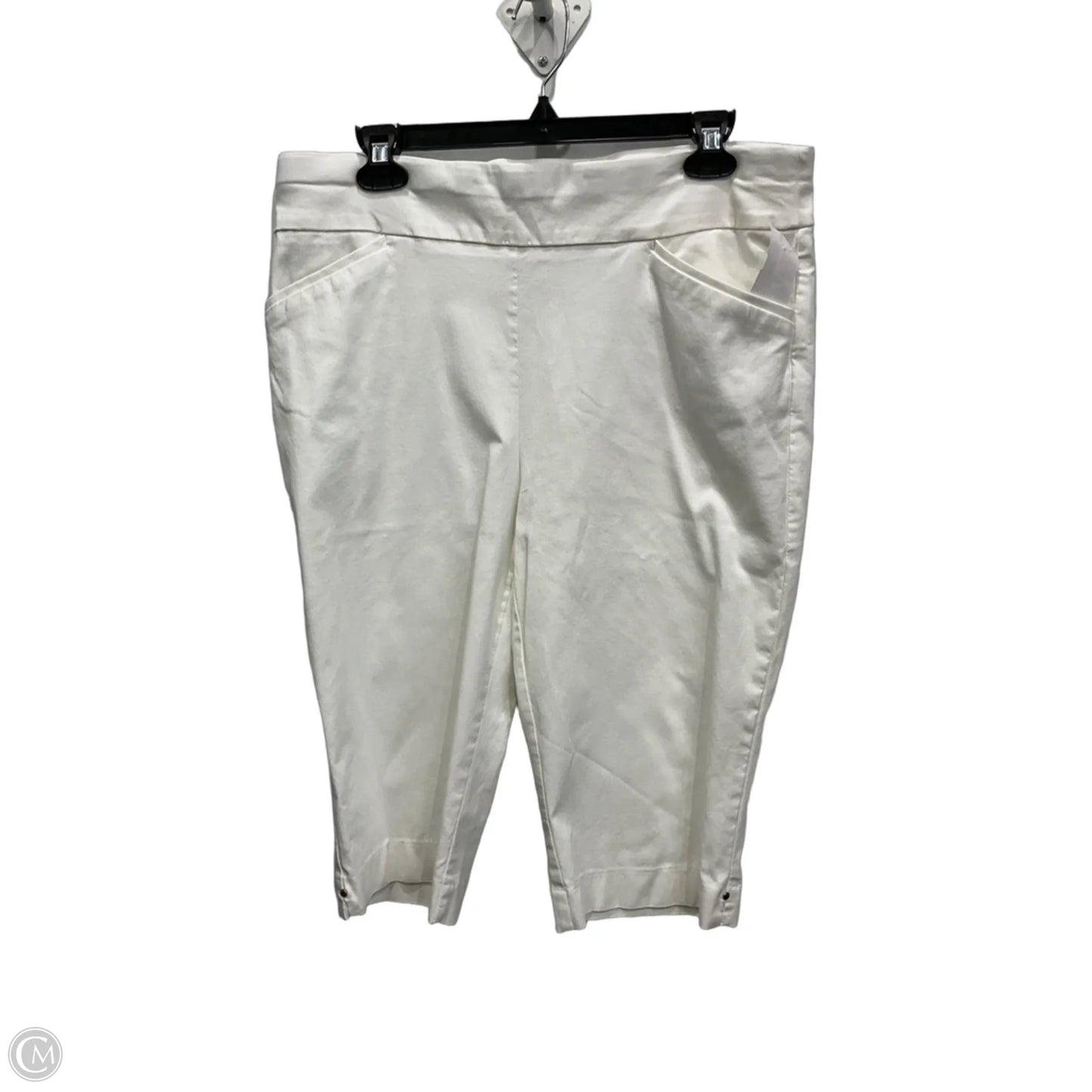 Capris By Chicos In White, Size: 12