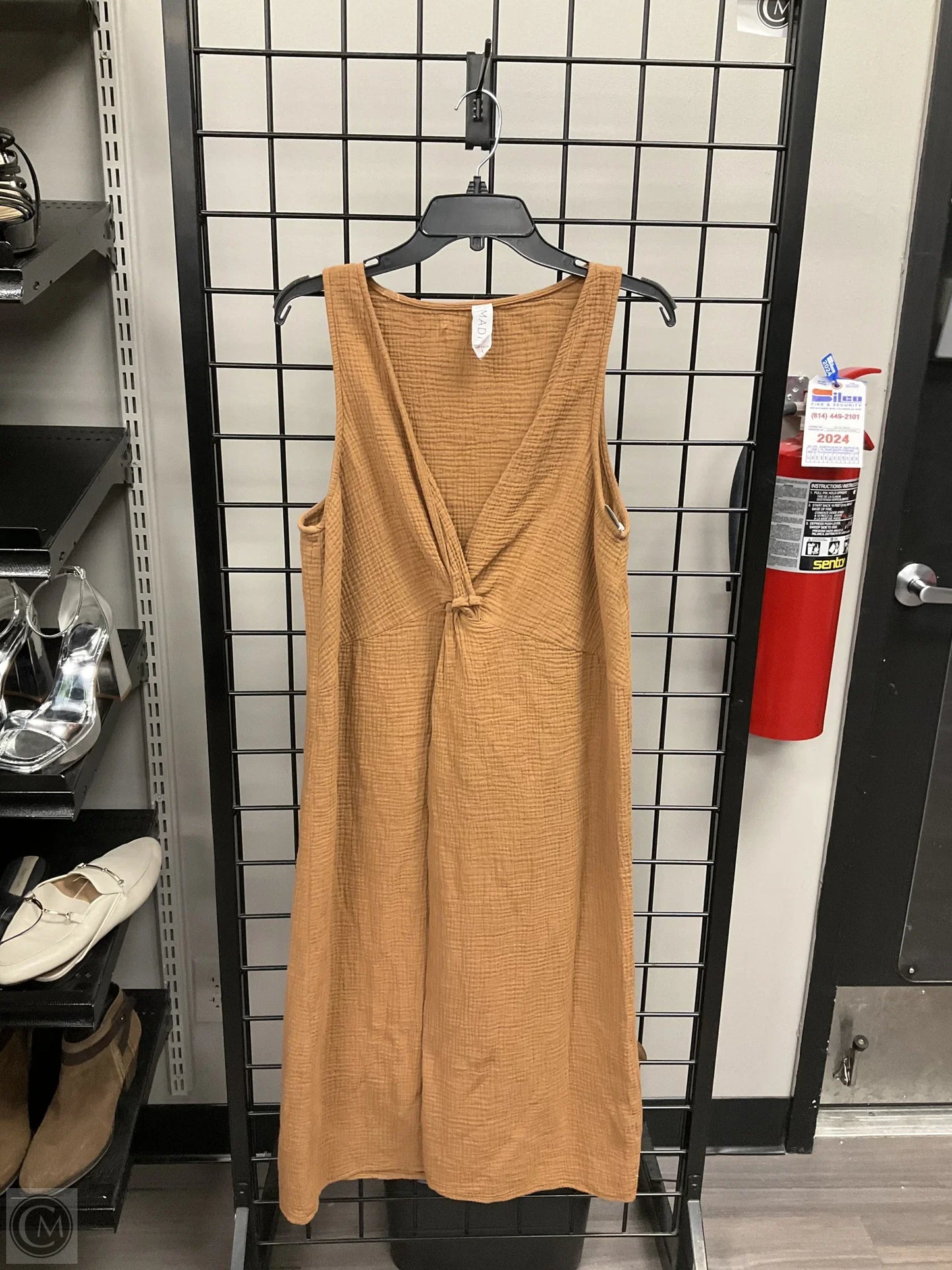 Dress Casual Midi By Amadi In Brown, Size: L