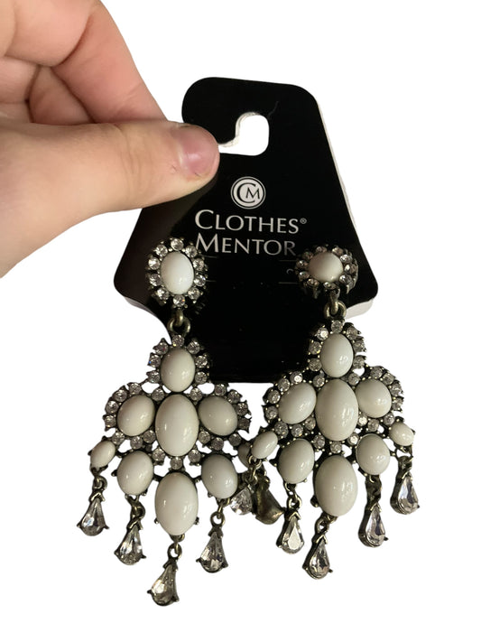 Earrings Dangle/drop By Clothes Mentor