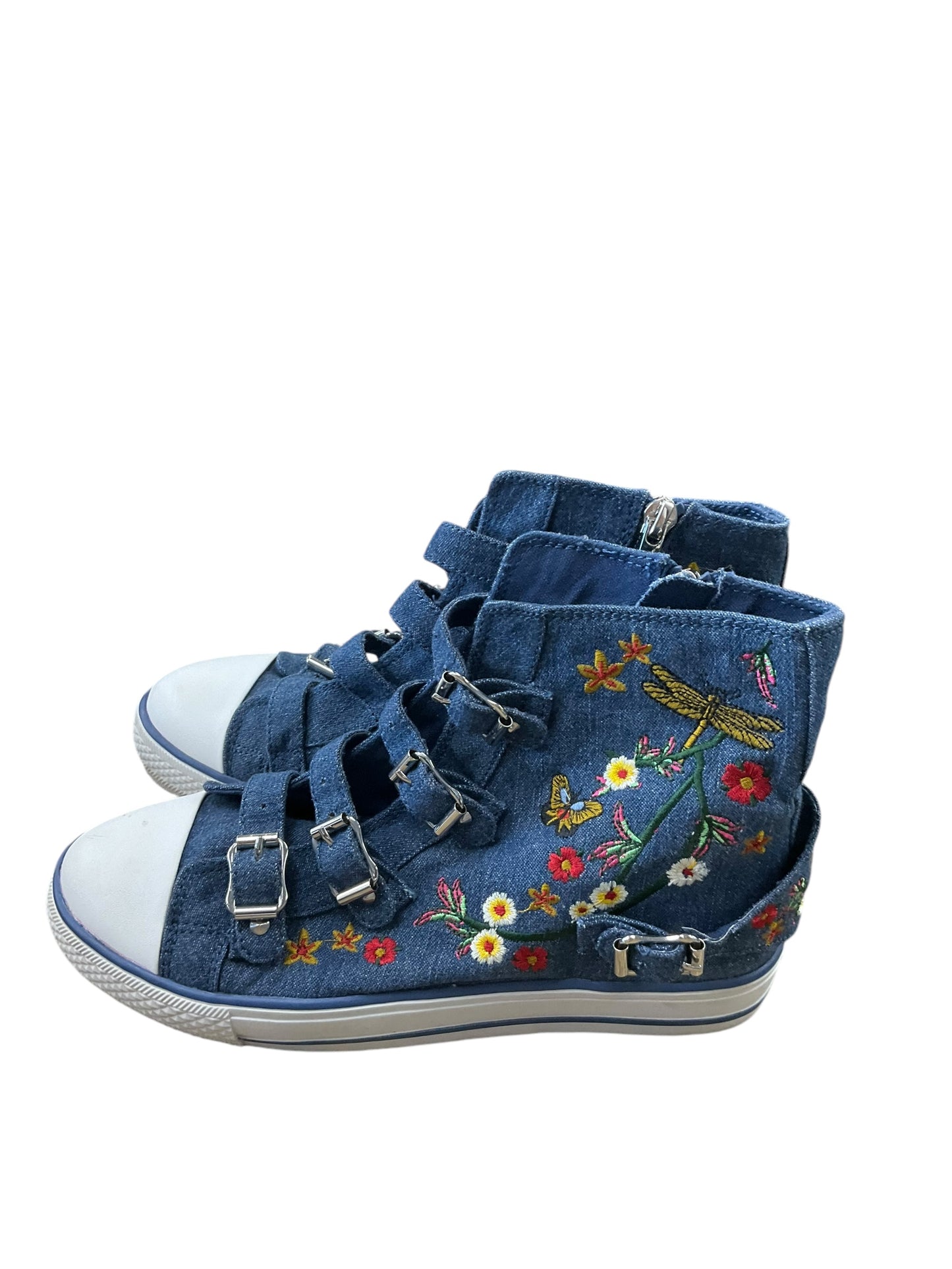 Shoes Sneakers By Clothes Mentor In Blue, Size: 7.5