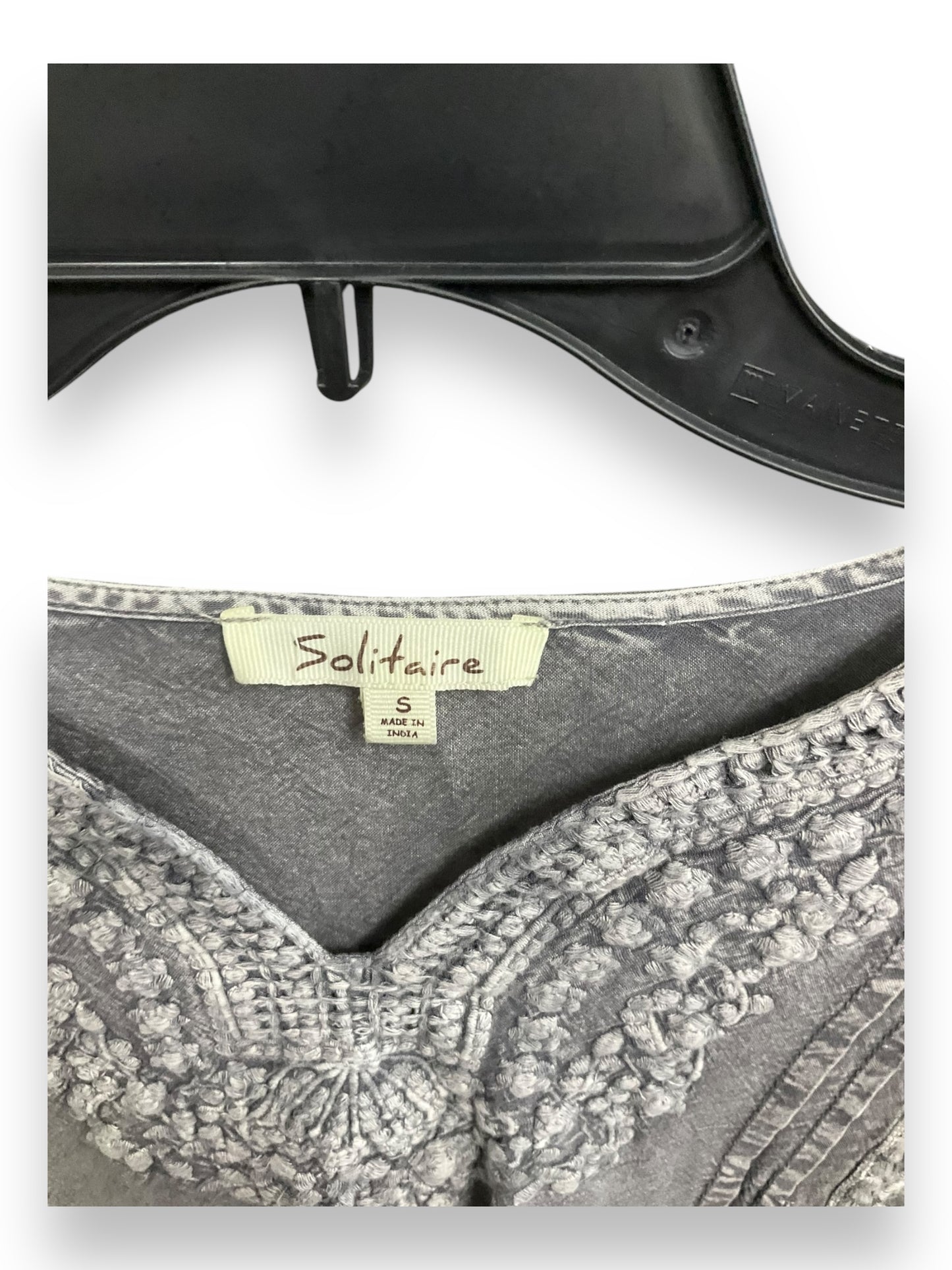 Top Long Sleeve By Solitaire In Grey, Size: S