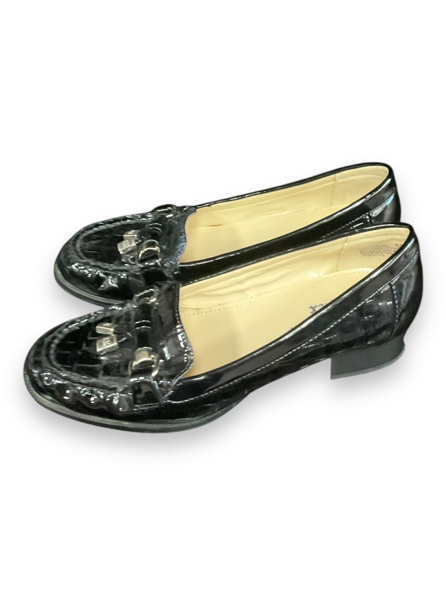 Shoes Flats By Anne Klein In Black, Size: 6