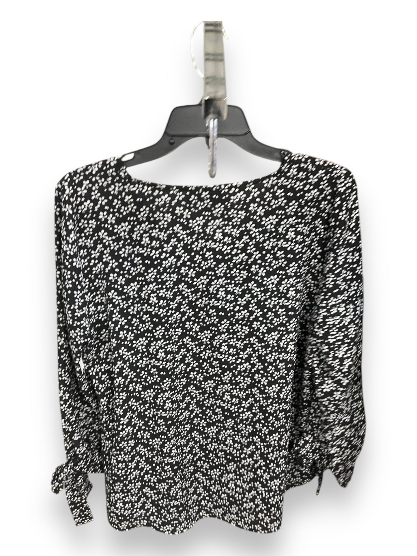 Top Long Sleeve By Cece In Black & White, Size: M