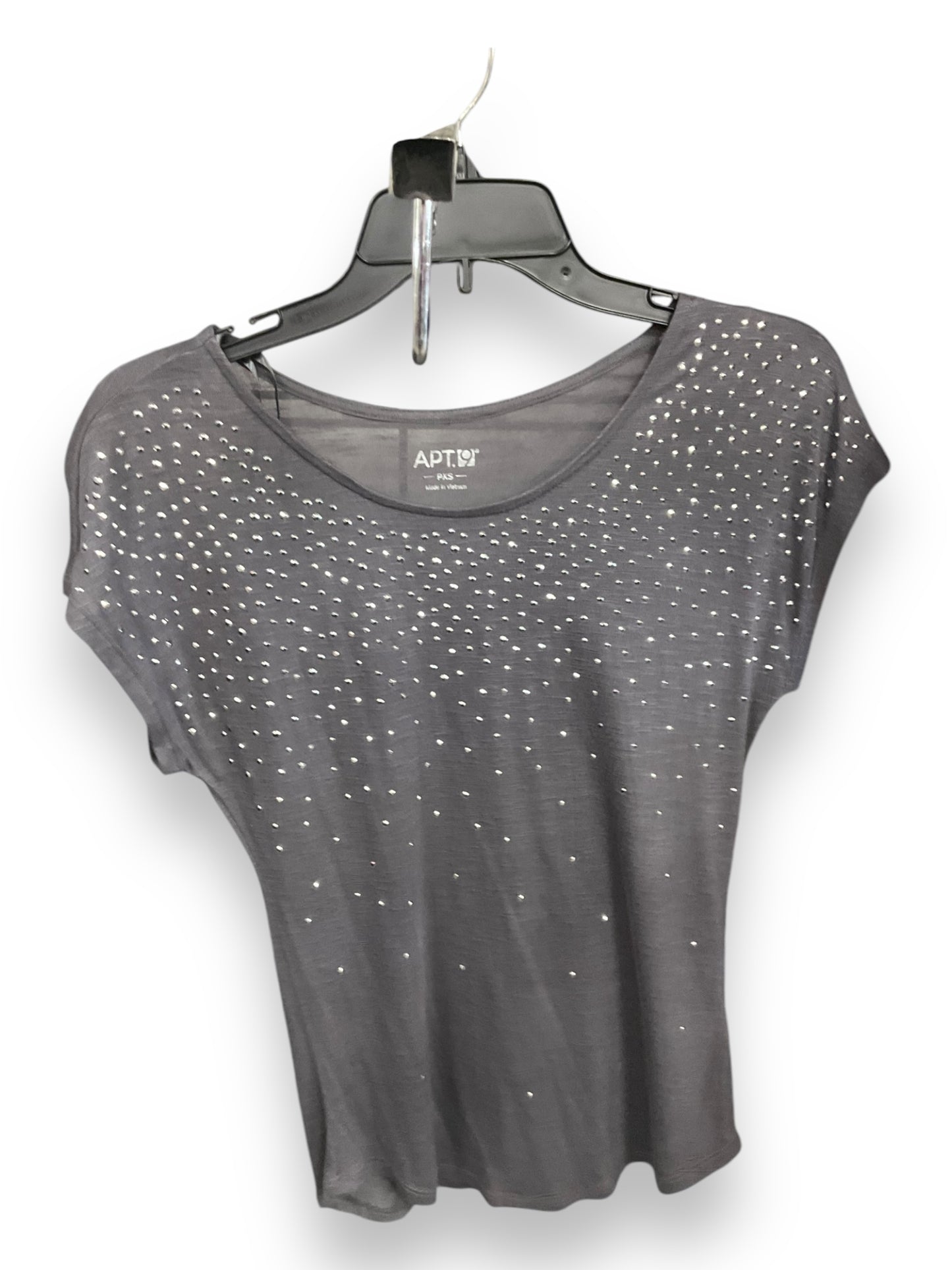 Top Short Sleeve By Apt 9 In Grey & Silver, Size: Xs