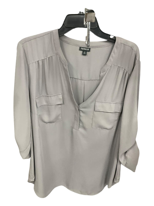 Top Long Sleeve By Torrid In Grey, Size: 2x