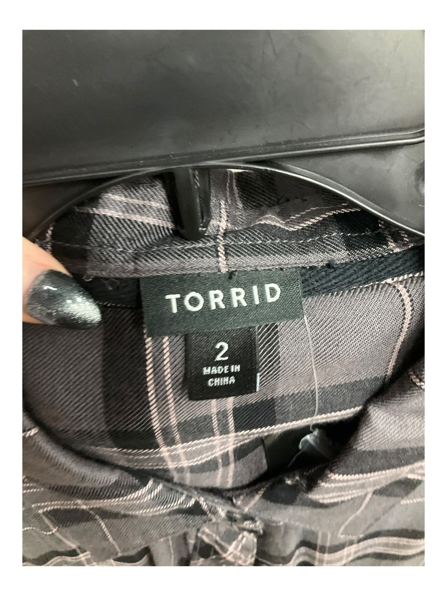 Top Long Sleeve By Torrid In Plaid Pattern, Size: 2x