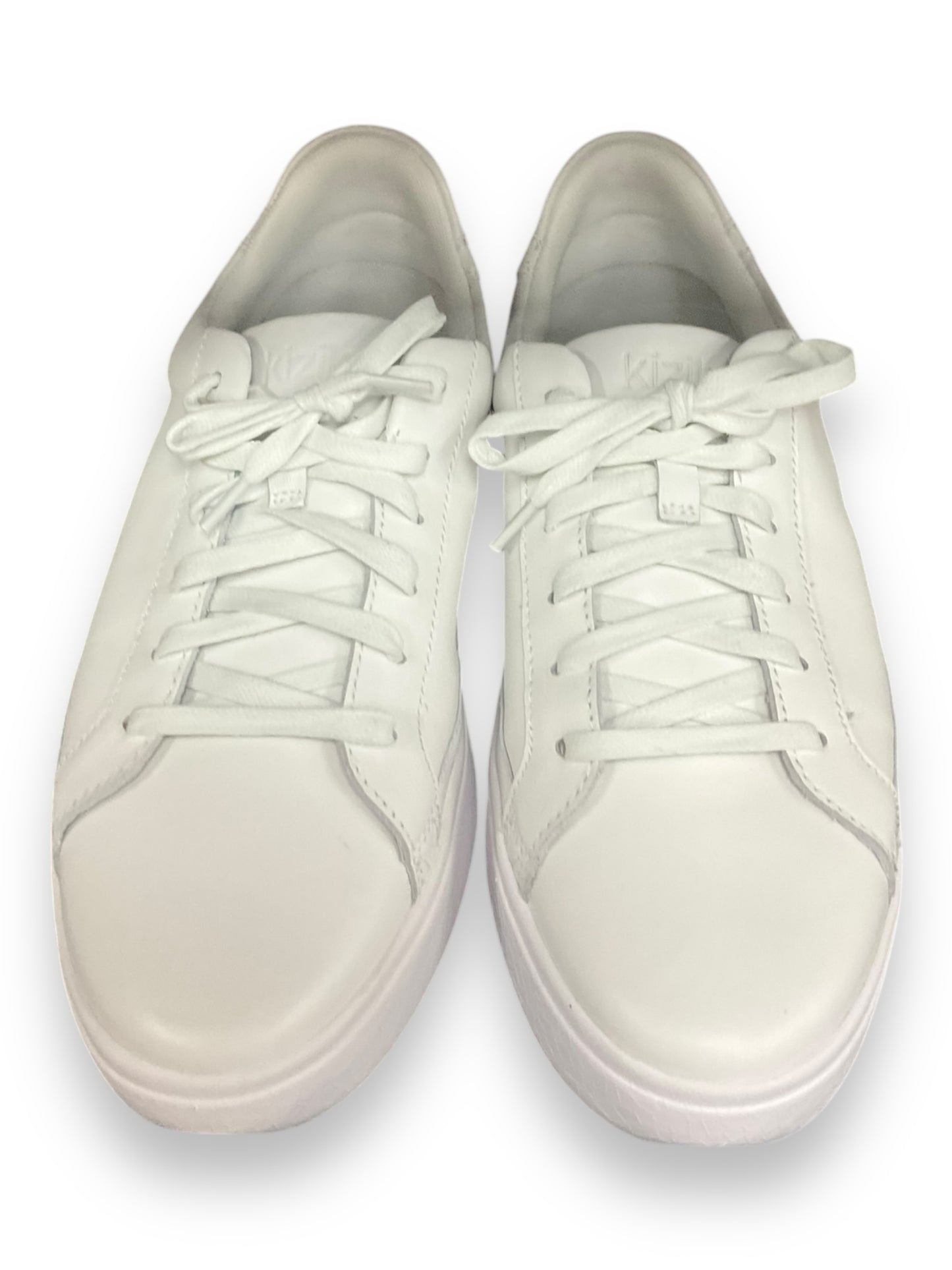 Shoes Sneakers By Clothes Mentor In White, Size: 9.5