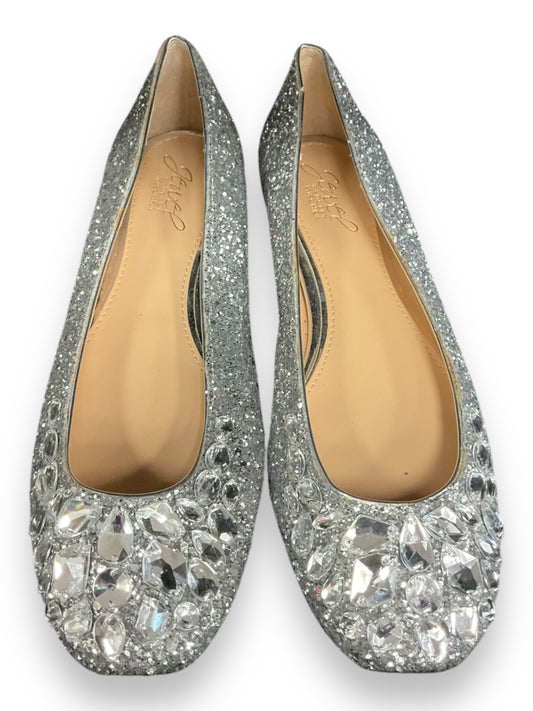 Shoes Flats By Badgley Mischka In Silver, Size: 9