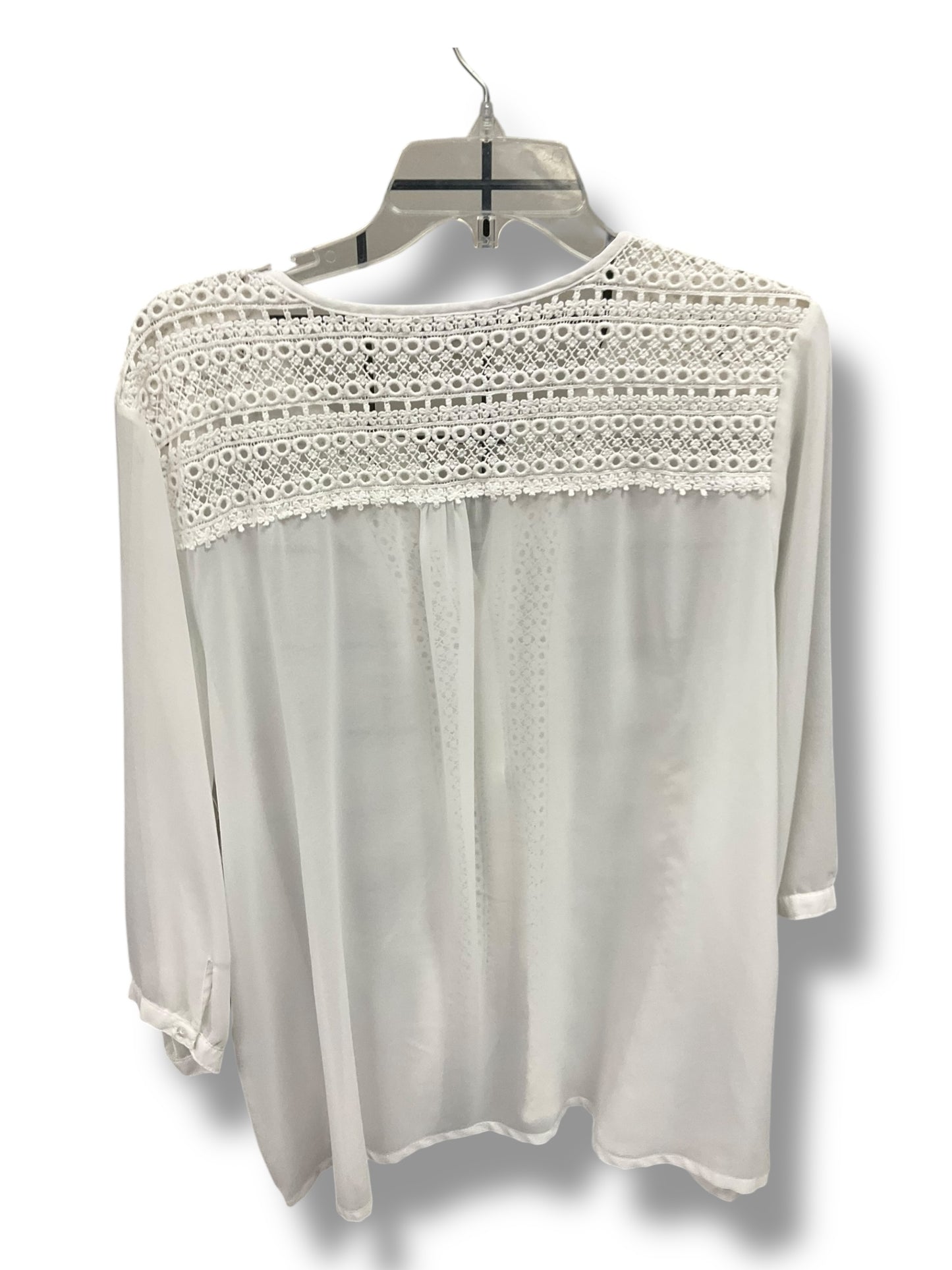 Top 3/4 Sleeve By Laura Ashley In White, Size: 3x