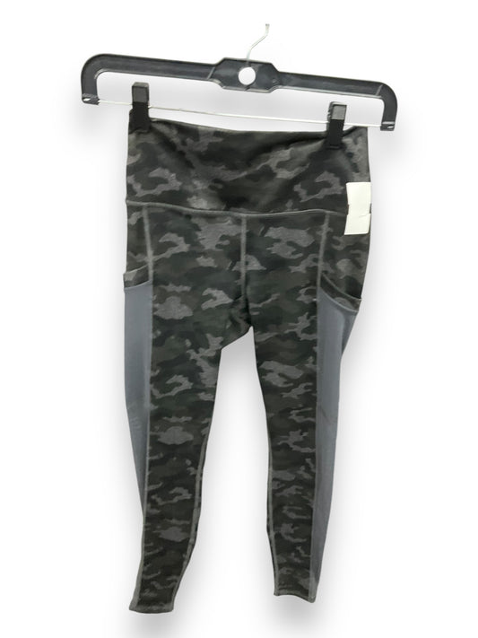 Athletic Leggings By Fabletics In Camoflauge, Size: Xs