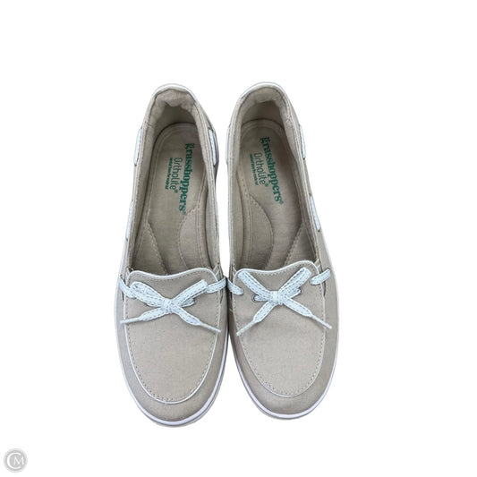 Shoes Flats By Grasshoppers In Tan, Size: 7