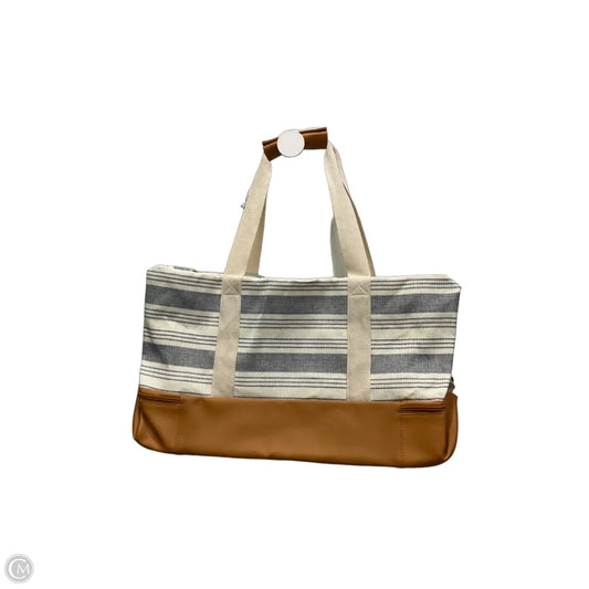 Tote By Clothes Mentor, Size: Large
