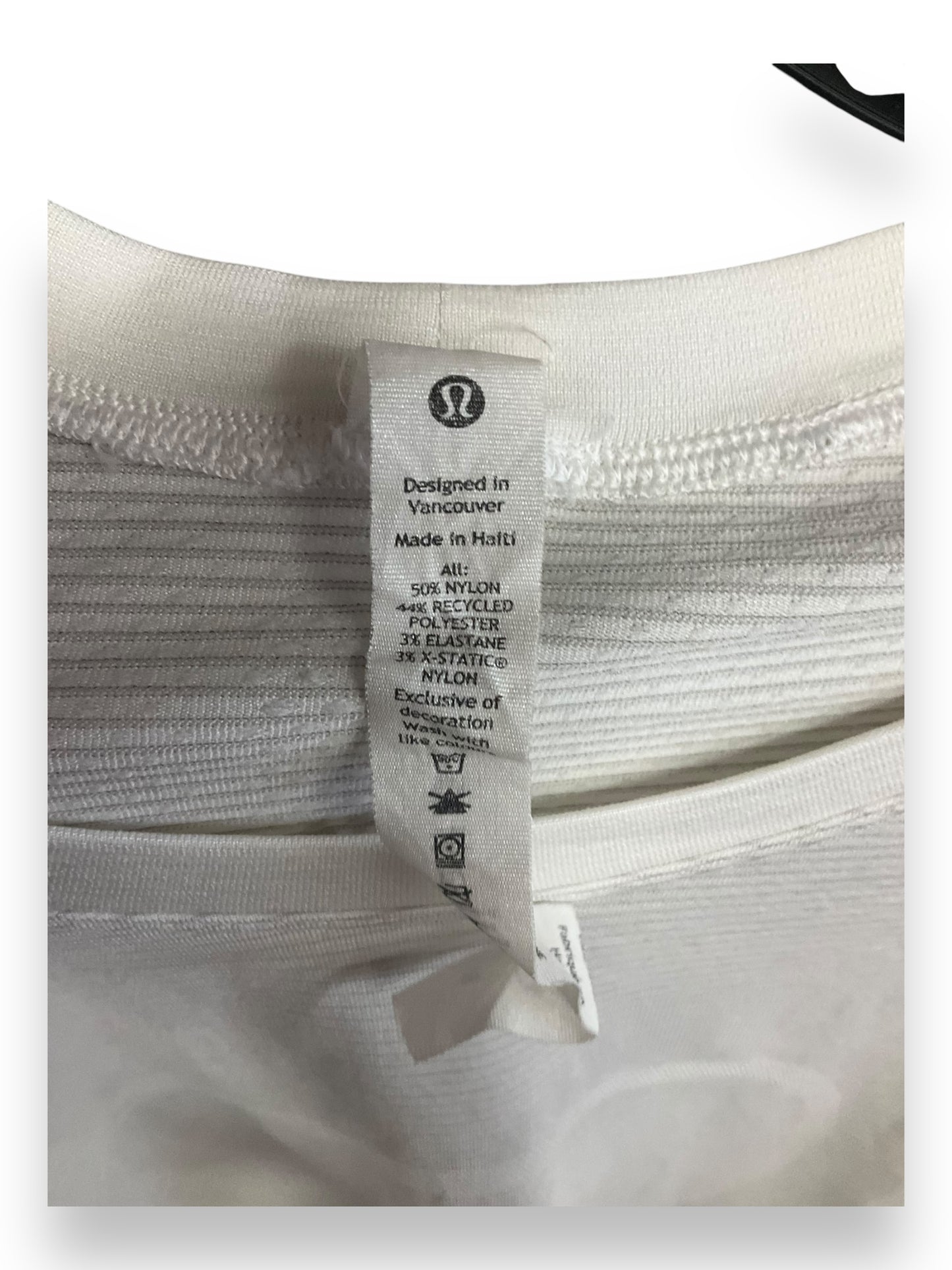 Athletic Top Long Sleeve Crewneck By Lululemon In White, Size: M