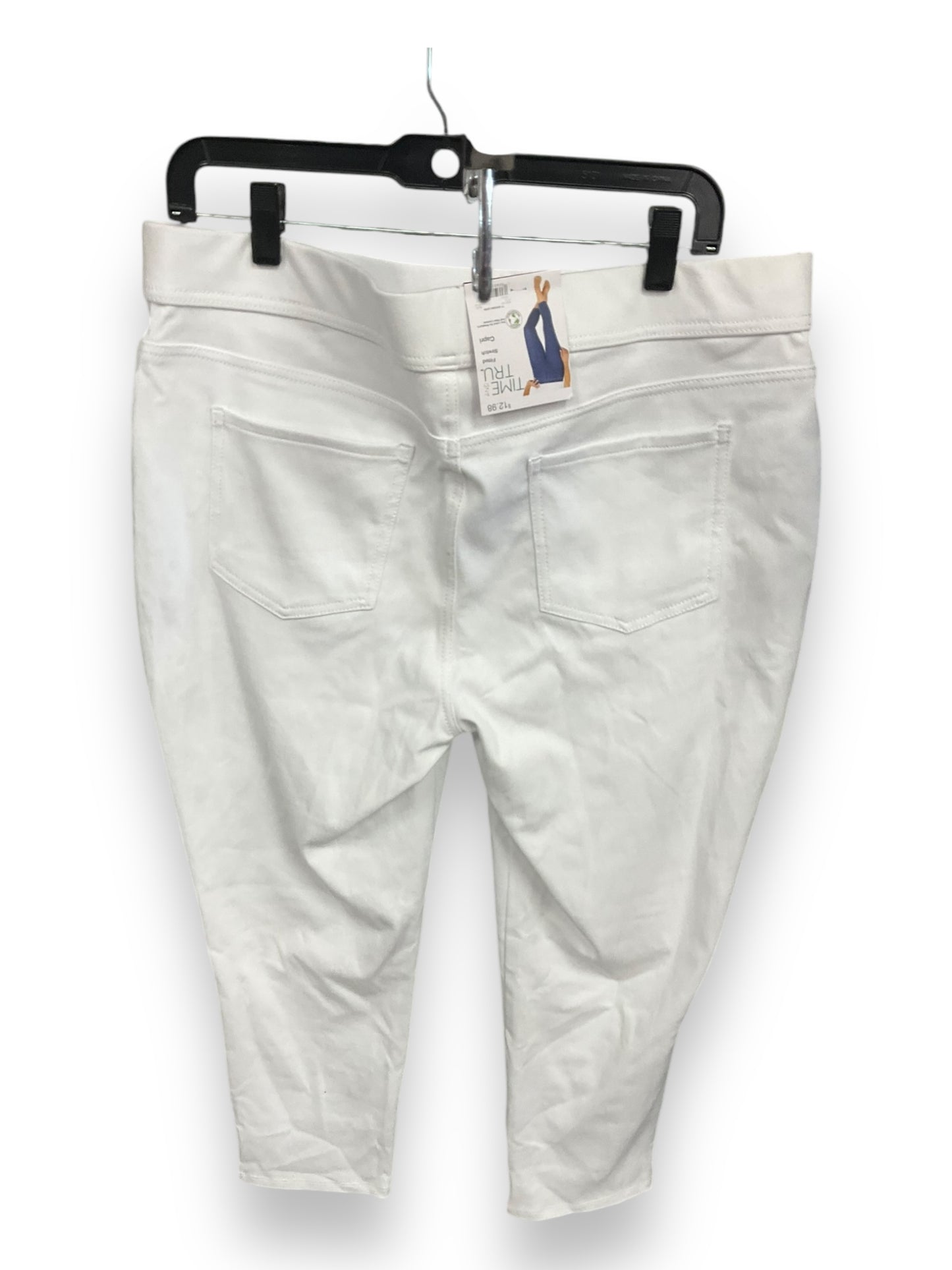 Capris By Time And Tru In White, Size: 20