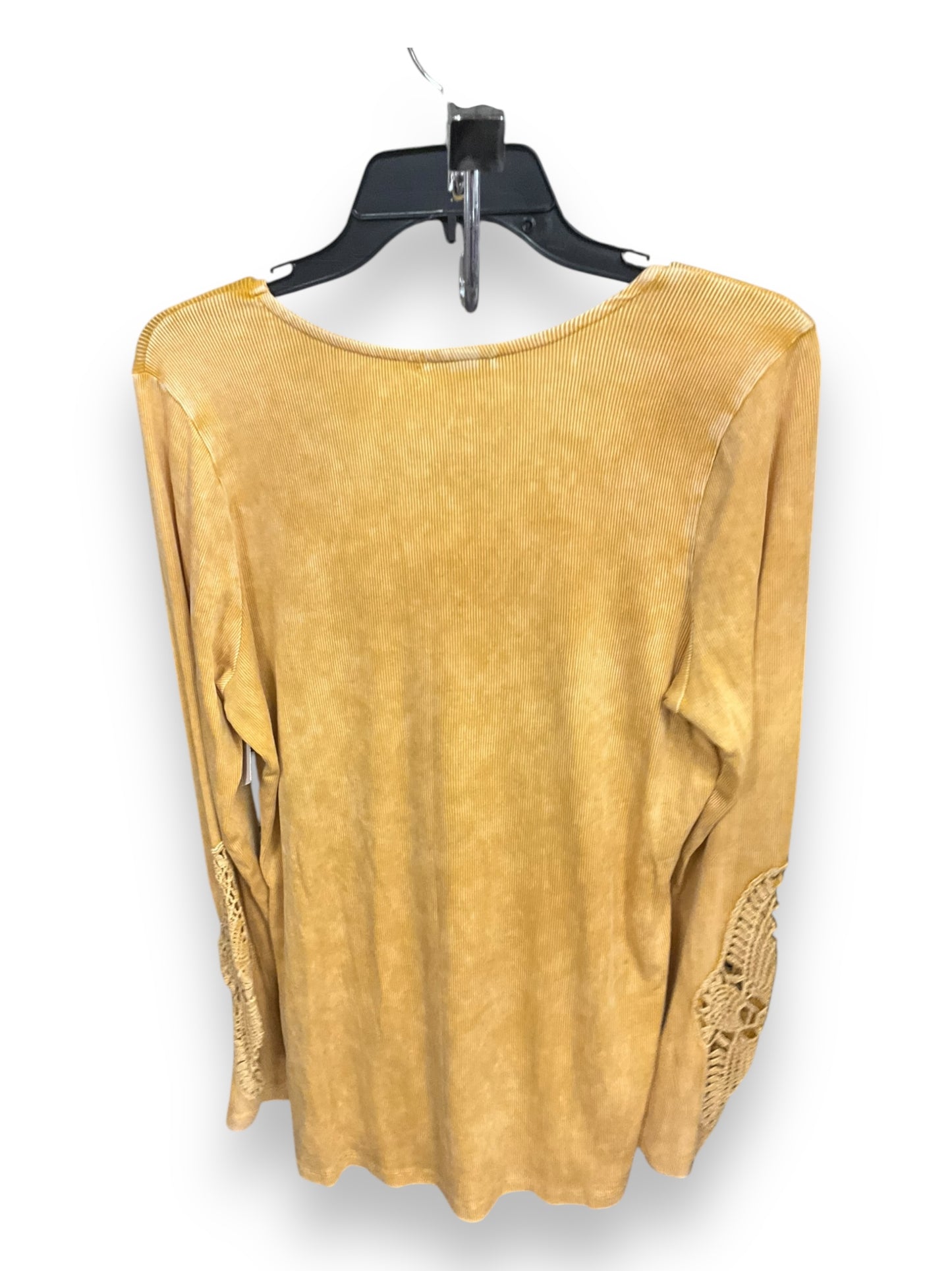 Top Long Sleeve By Torrid In Yellow, Size: 1x