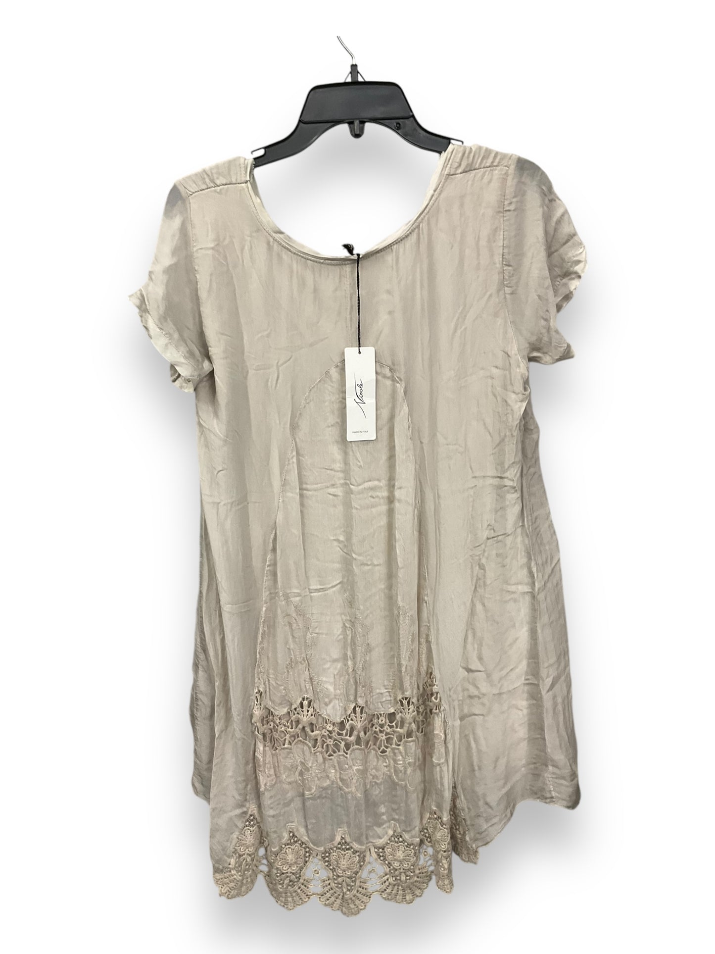 Top Short Sleeve By Clothes Mentor In Beige, Size: L