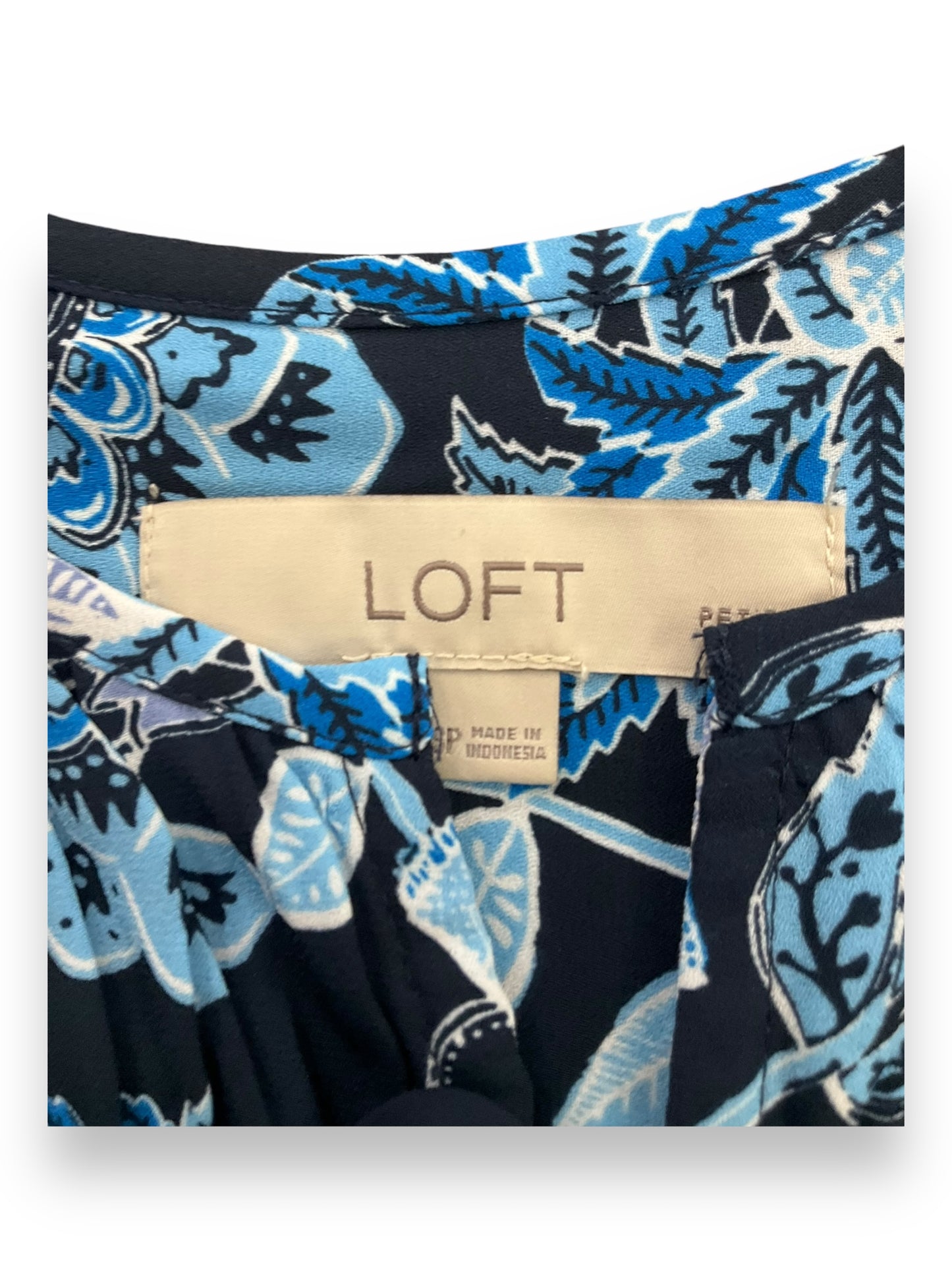 Top Sleeveless By Loft In Blue, Size: Xsp