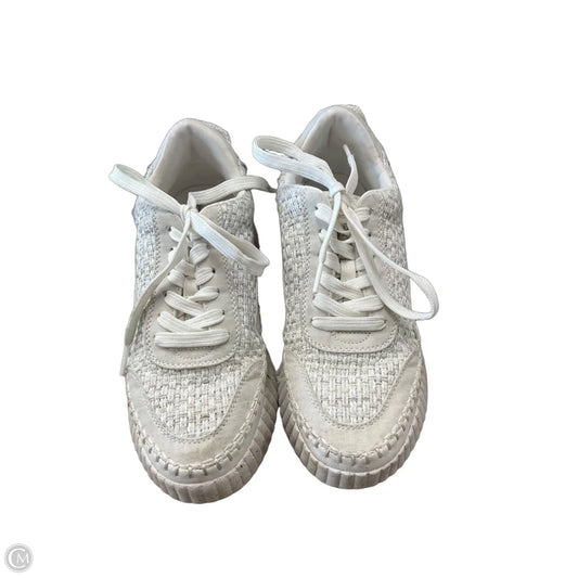 Shoes Sneakers By Universal Thread In Cream, Size: 7.5