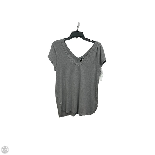 Top Short Sleeve By Bordeaux In Grey, Size: L